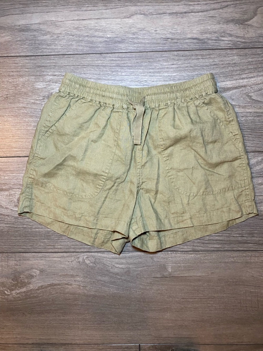 EUC Like New Light Olive 100% European Linen Drawstring Pull On Shorts